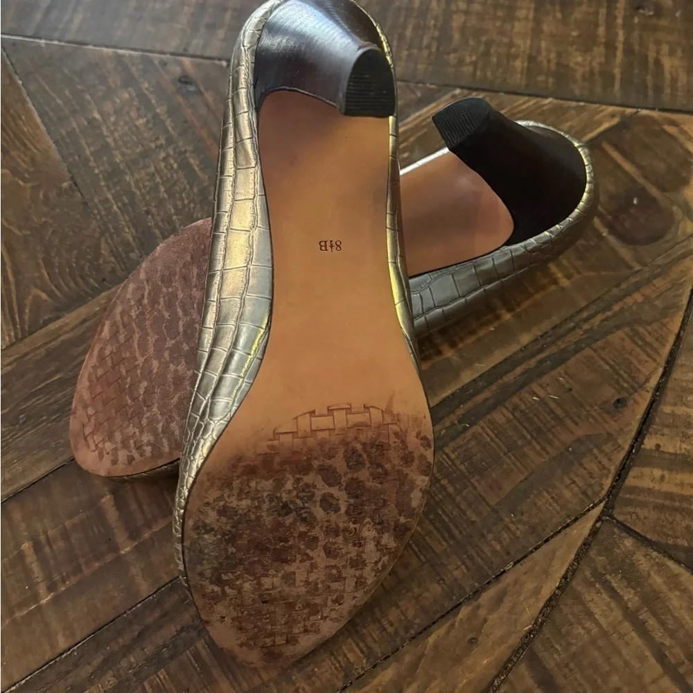 Cole Haan Women's Gold Metallic Peep Toe Heels in size 8.5